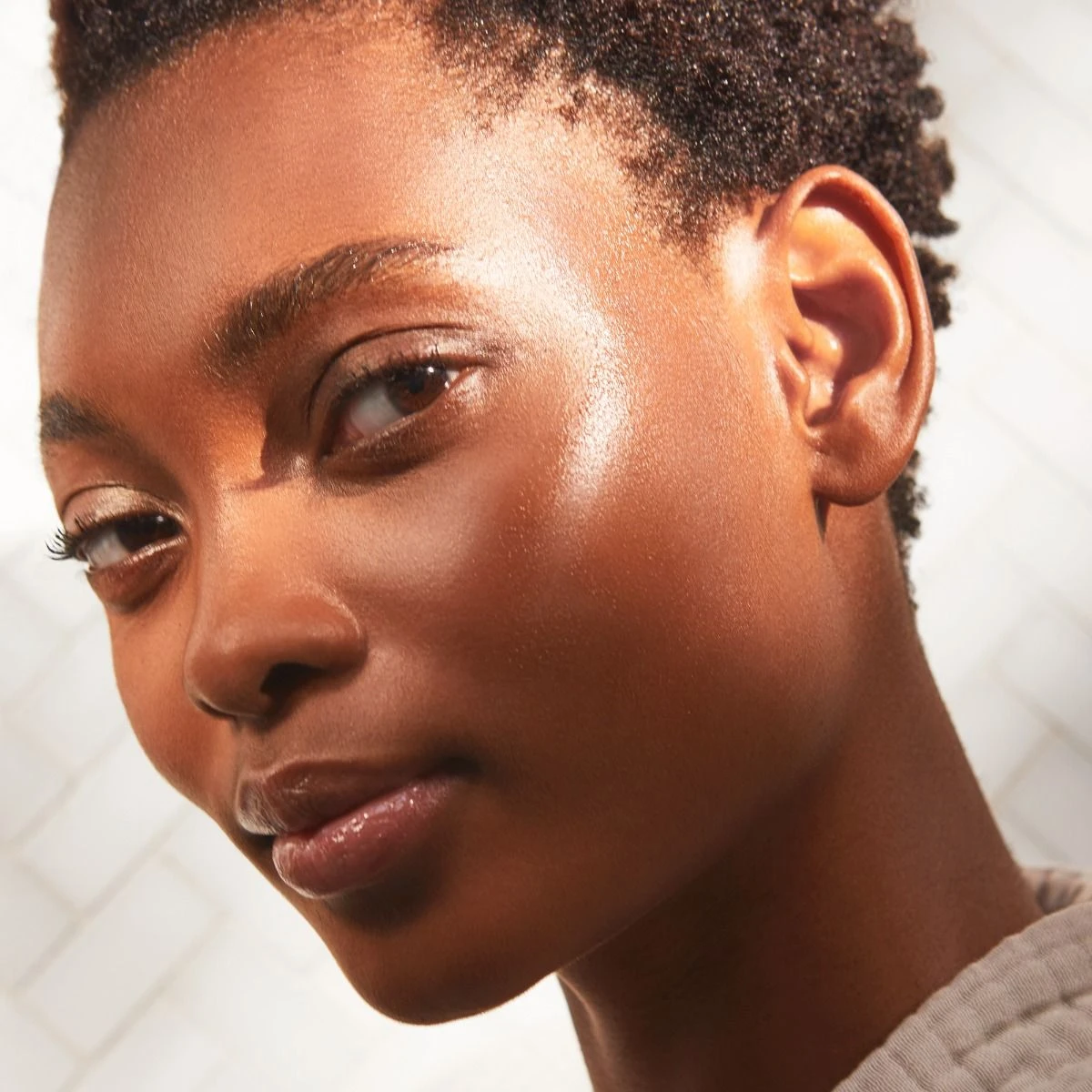 Micellar Cleansing Water 3 Micellar Cleansing Water - Image 3